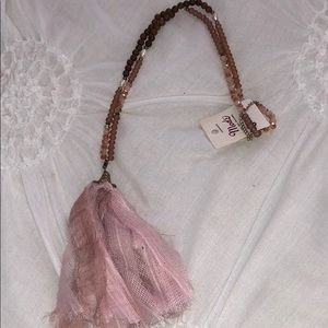 Women’s tassel necklace